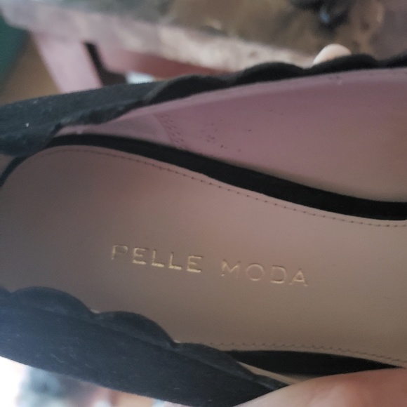 Pelle Moda 9 M Vero Cuero Suede Scalloped Pump - Picture 2 of 6